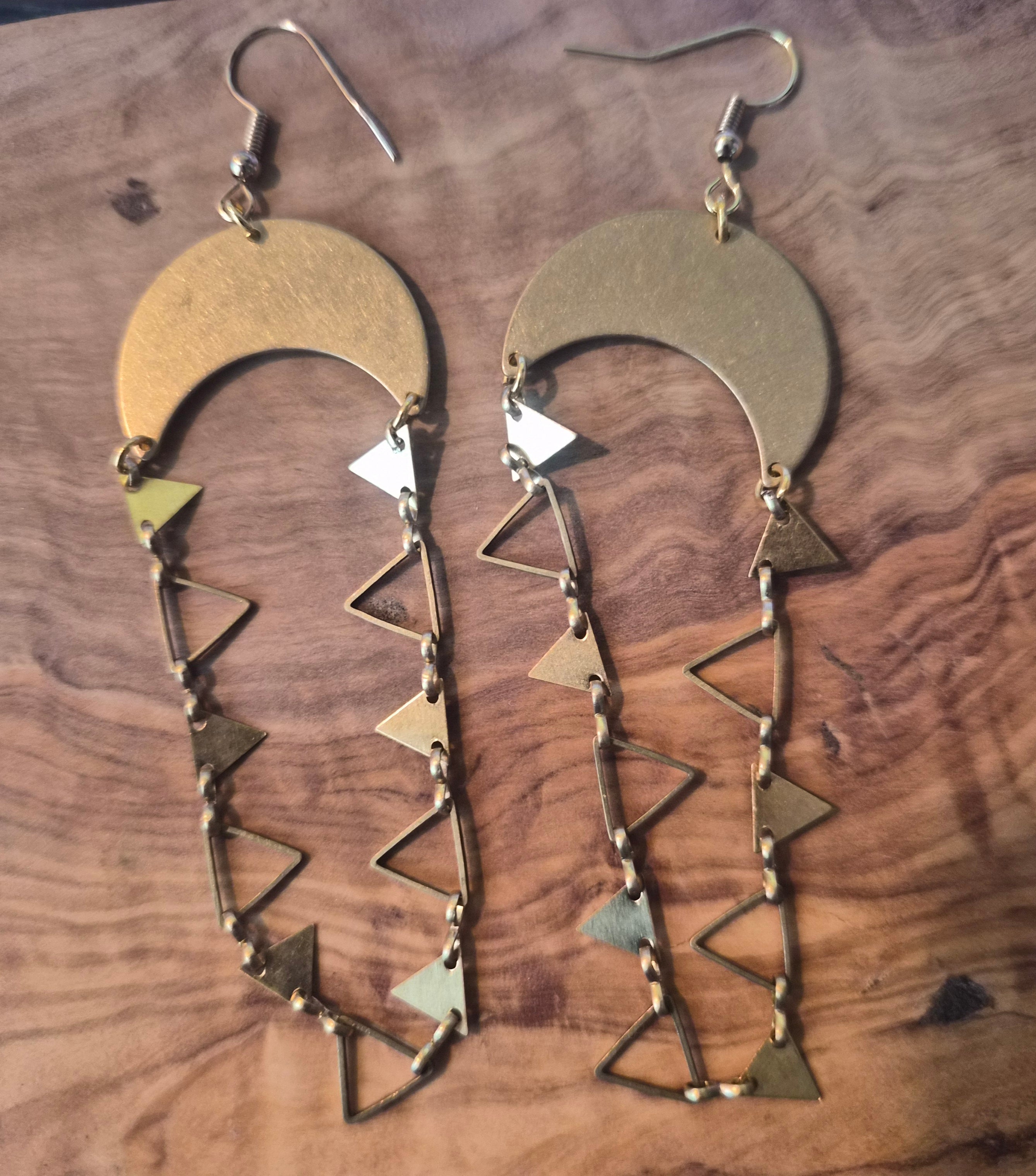 Triangle crescents
